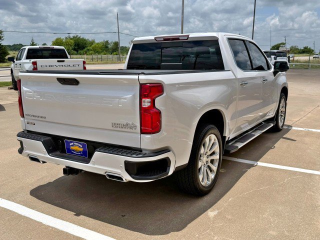 Used 2019 Chevrolet Silverado 1500 High Country w/ Technology Package AWD/4WD image 5