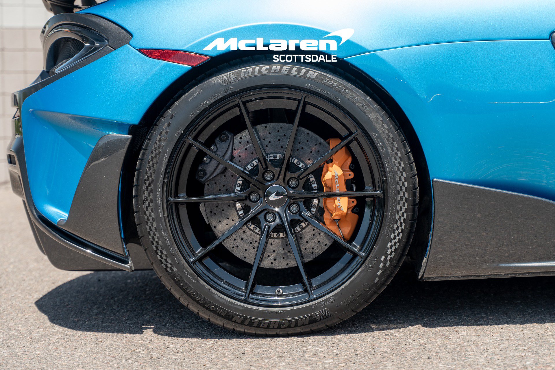 Used 2020 McLaren 600LT Spider RWD image 34