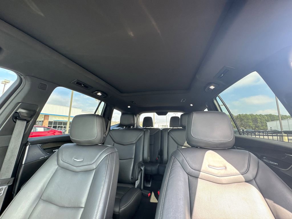 Used 2022 Cadillac XT6 Sport w/ Technology Package image 33