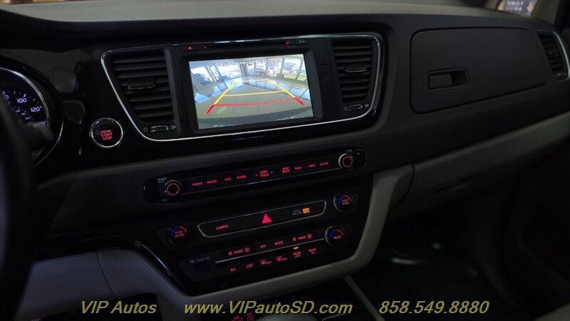 Used 2017 Kia Sedona SX FWD image 17