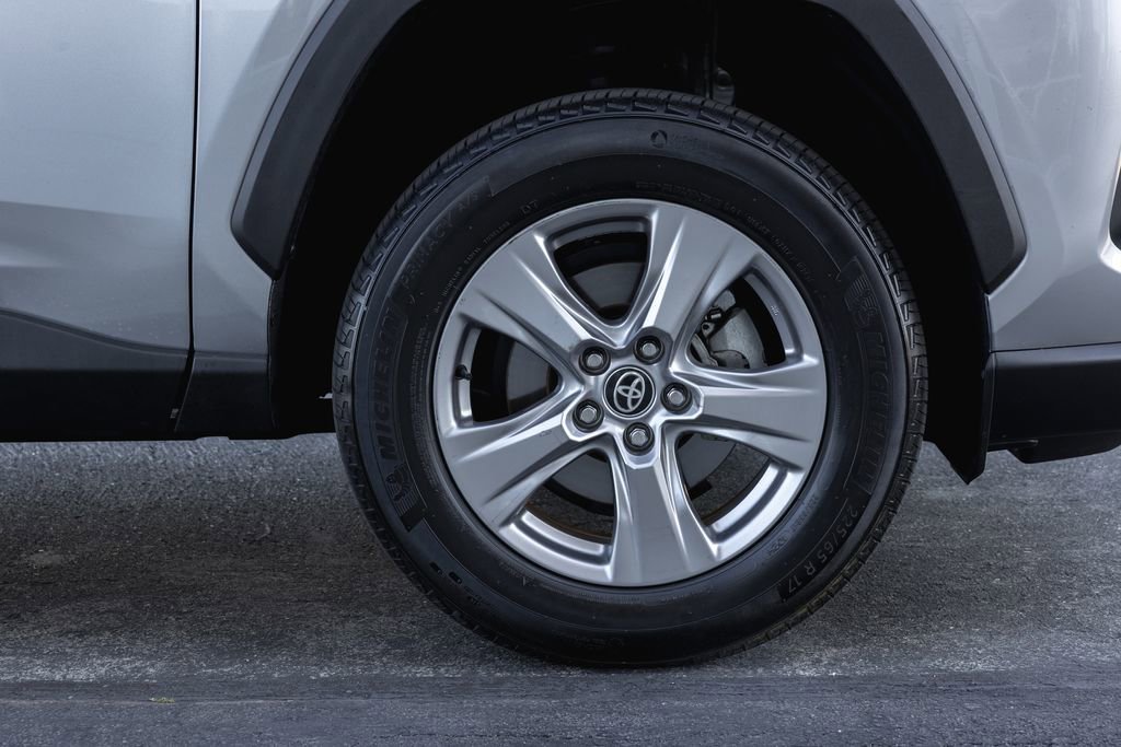 Certified 2025 Toyota RAV4 XLE w/ Convenience Package image 4