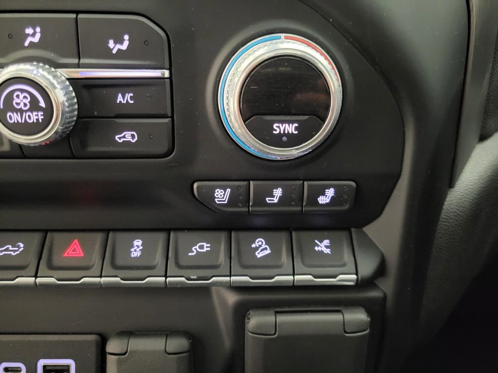 Used 2022 GMC Sierra 1500 Denali w/ Denali Premium Package image 12
