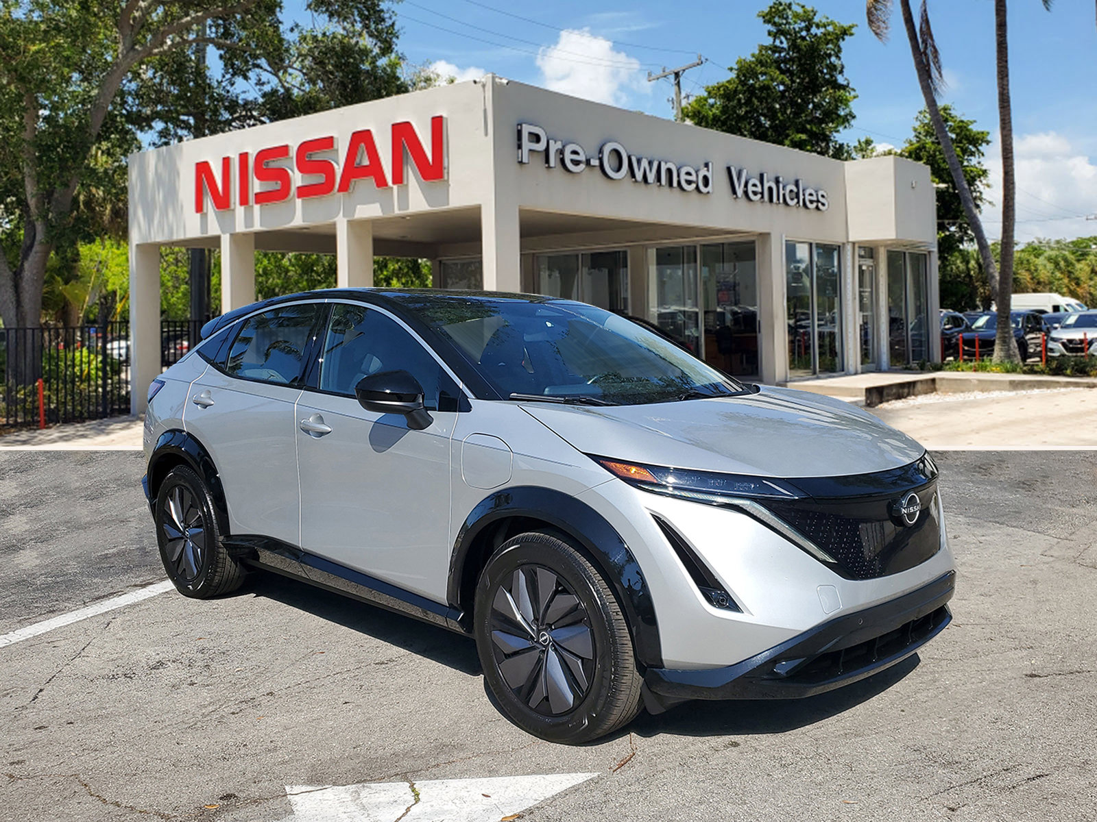 Certified 2023 Nissan Ariya FWD image 3