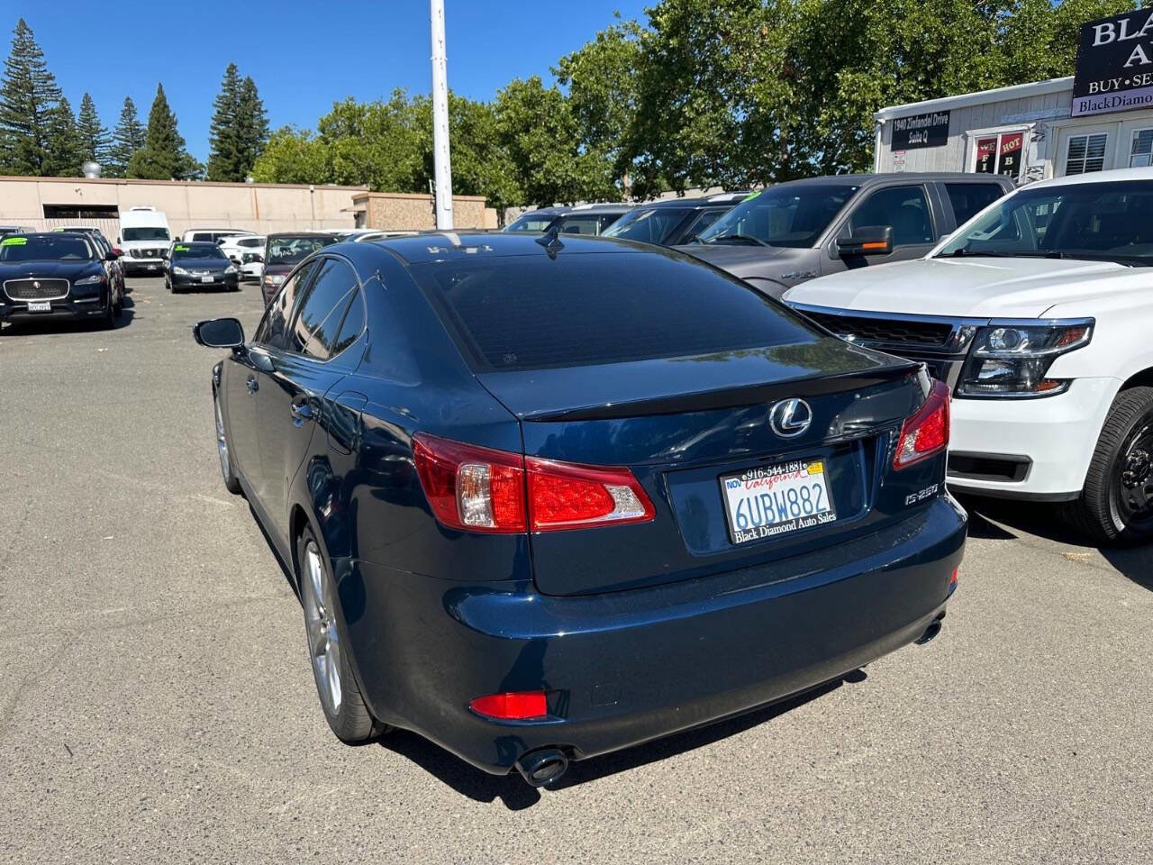 Used 2011 Lexus IS 250 w/ Premium Pkg Value Edition RWD image 9