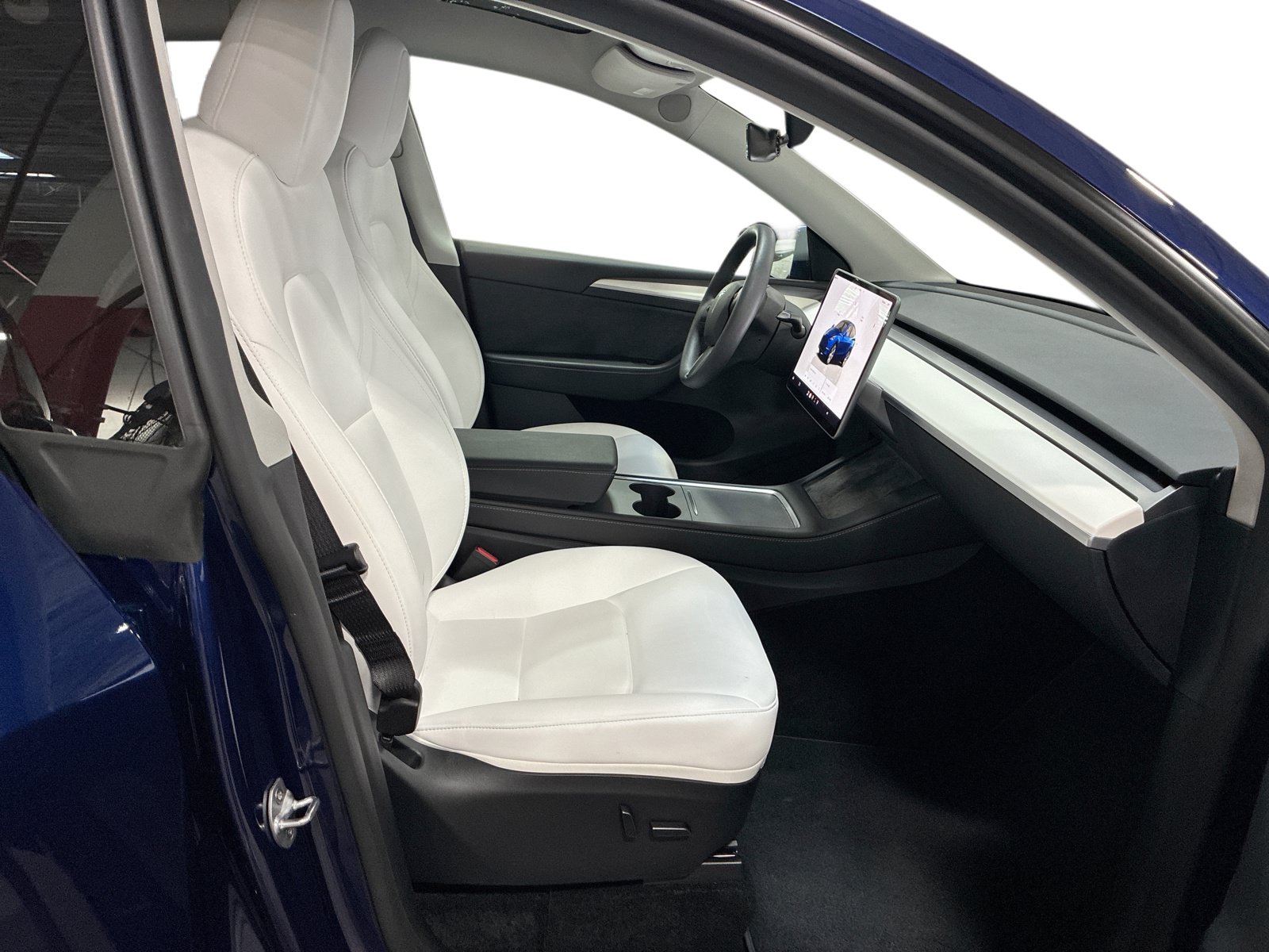 Certified 2023 Tesla Model Y Long Range AWD/4WD image 13