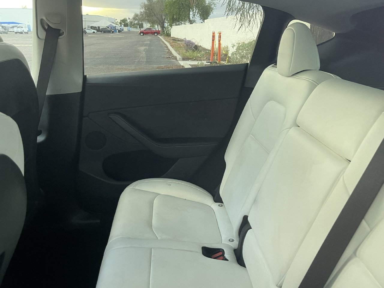Used 2024 Tesla Model Y Long Range AWD/4WD image 9