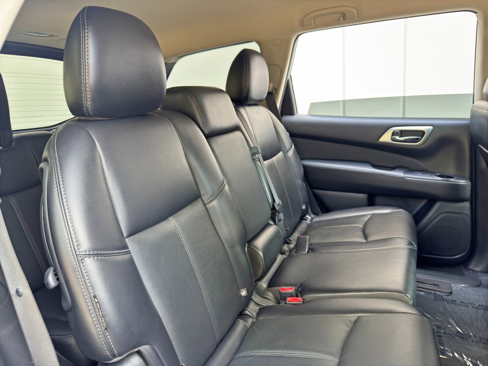 Used 2020 Nissan Pathfinder SL image 39