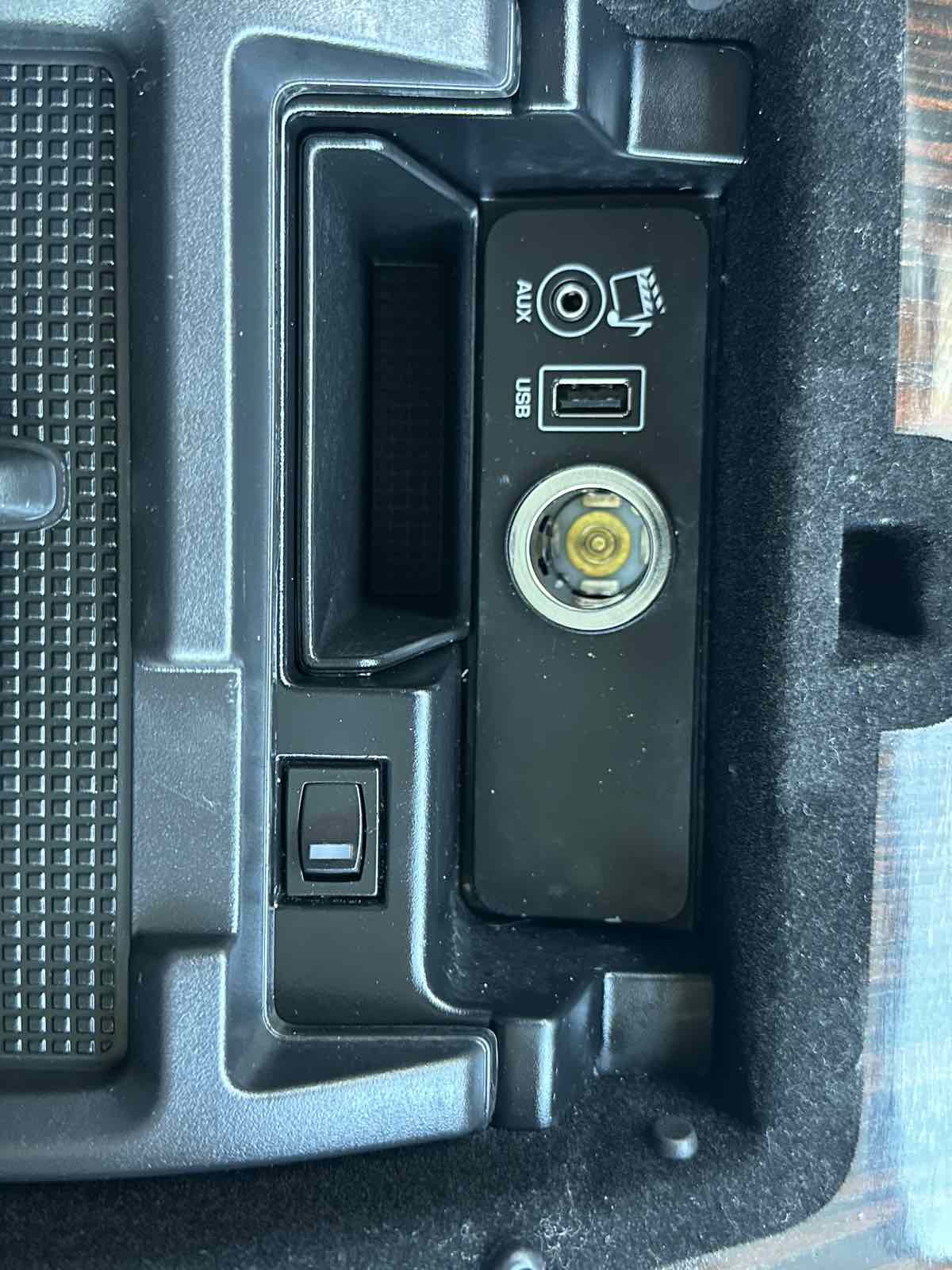 Used 2014 Land Rover Range Rover HSE image 48