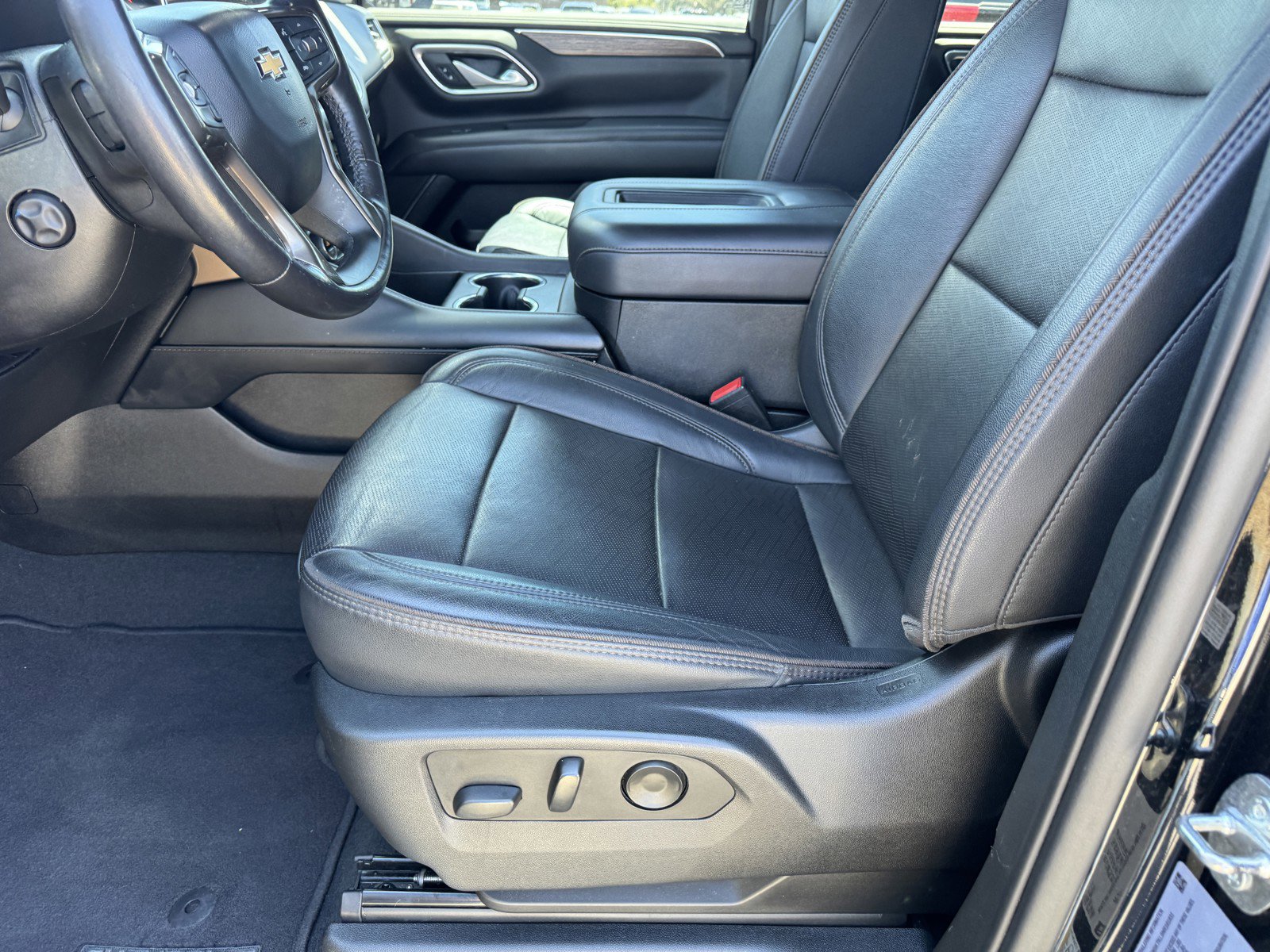 Used 2022 Chevrolet Tahoe High Country image 16