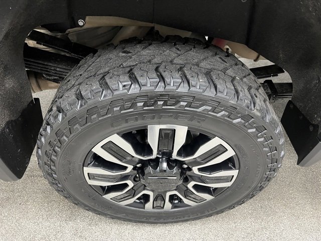 Used 2024 GMC Sierra 3500 Denali Ultimate image 17