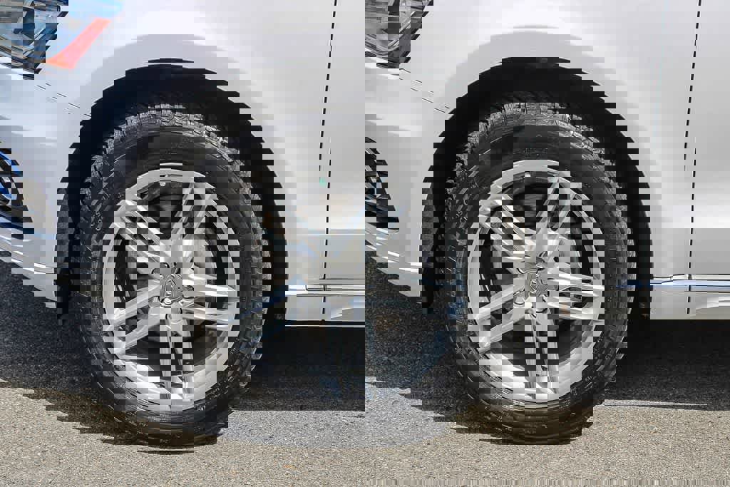 Used 2017 Audi Q5 2.0T Premium Plus w/ Technology Package image 6