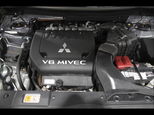 Used 2017 Mitsubishi Outlander GT AWD/4WD image 23
