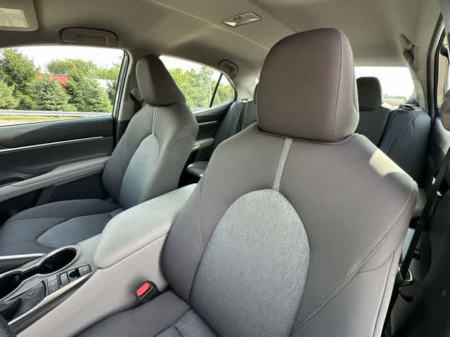 Used 2022 Toyota Camry LE AWD/4WD image 14