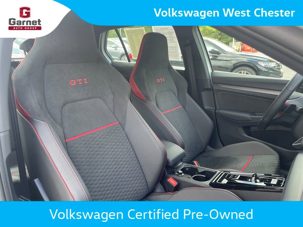 Used 2026 Volkswagen GTI SE FWD image 19