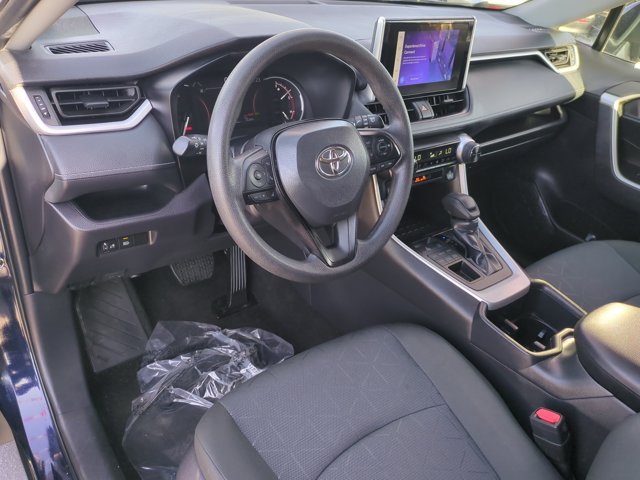 Used 2025 Toyota RAV4 XLE AWD/4WD image 17