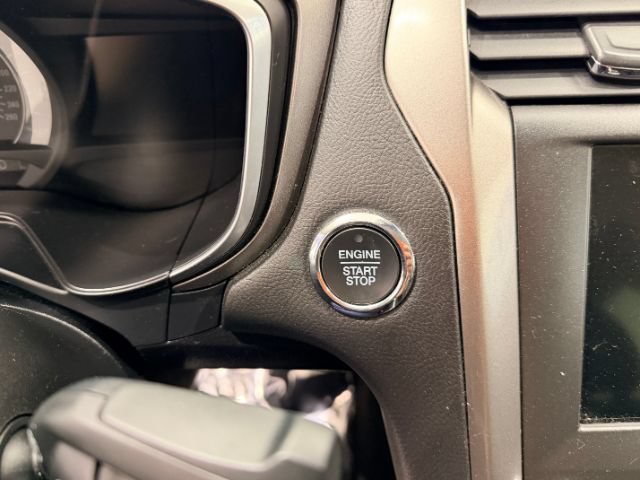 Used 2019 Ford Fusion SE FWD image 20