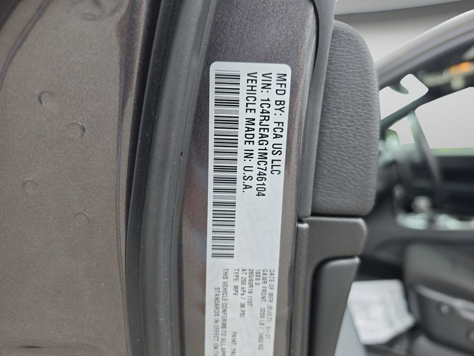 Used 2021 Jeep Grand Cherokee Laredo RWD image 34