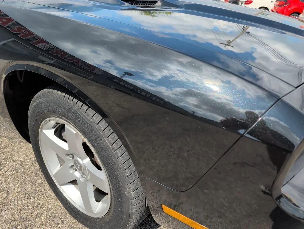 Used 2010 Dodge Challenger SE RWD image 8