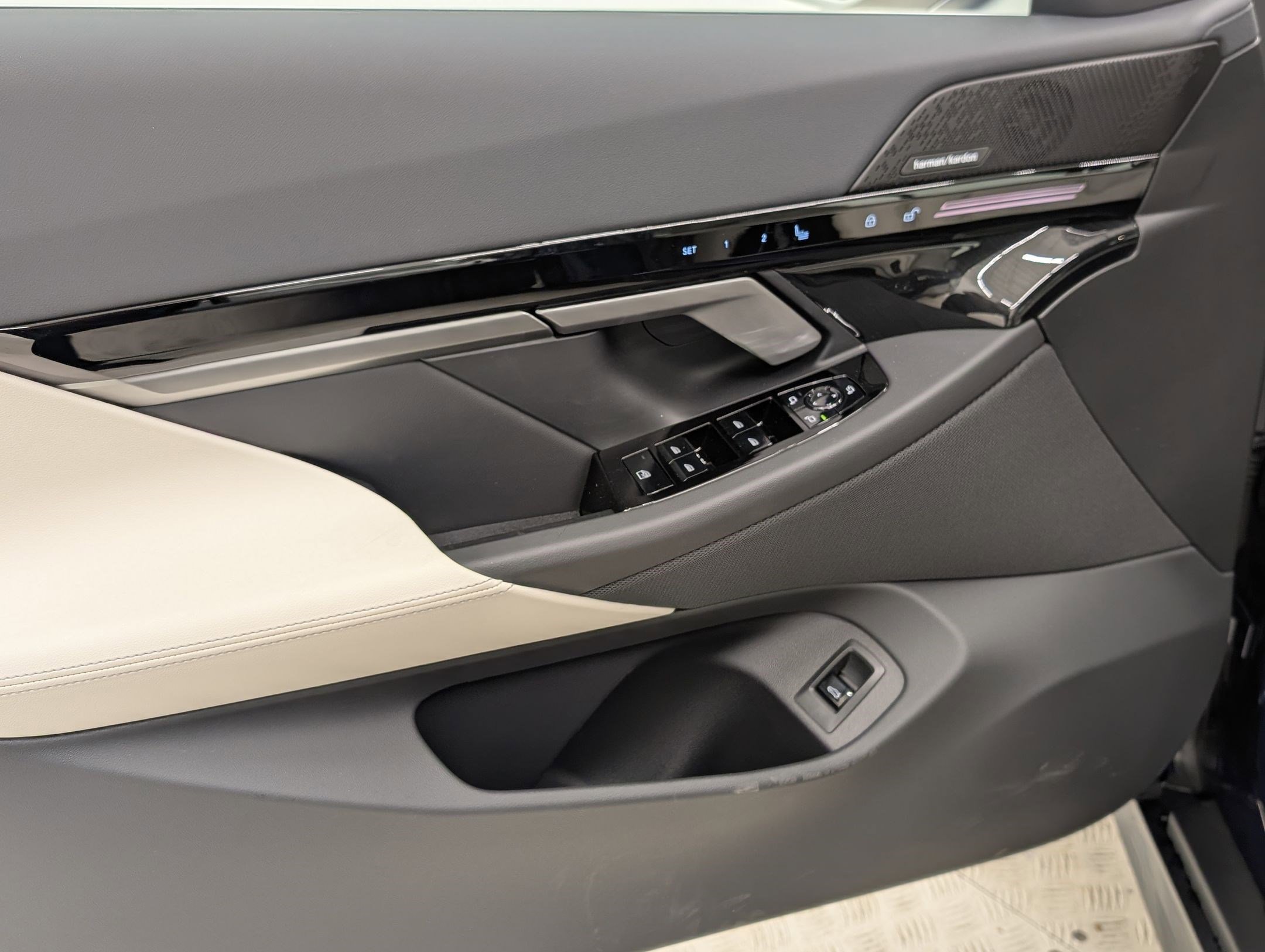 New 2026 BMW 530i w/ Premium Package RWD image 14