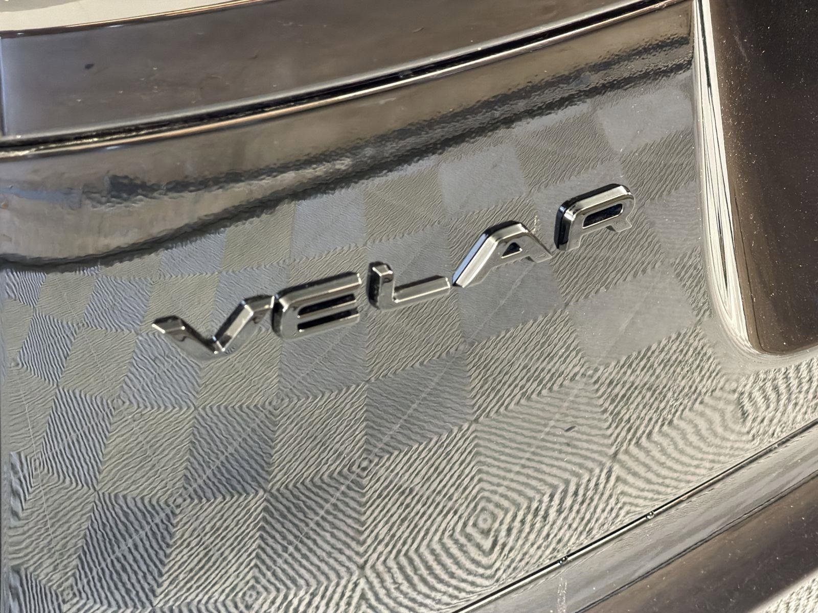 Certified 2025 Land Rover Range Rover Velar Dynamic SE image 29