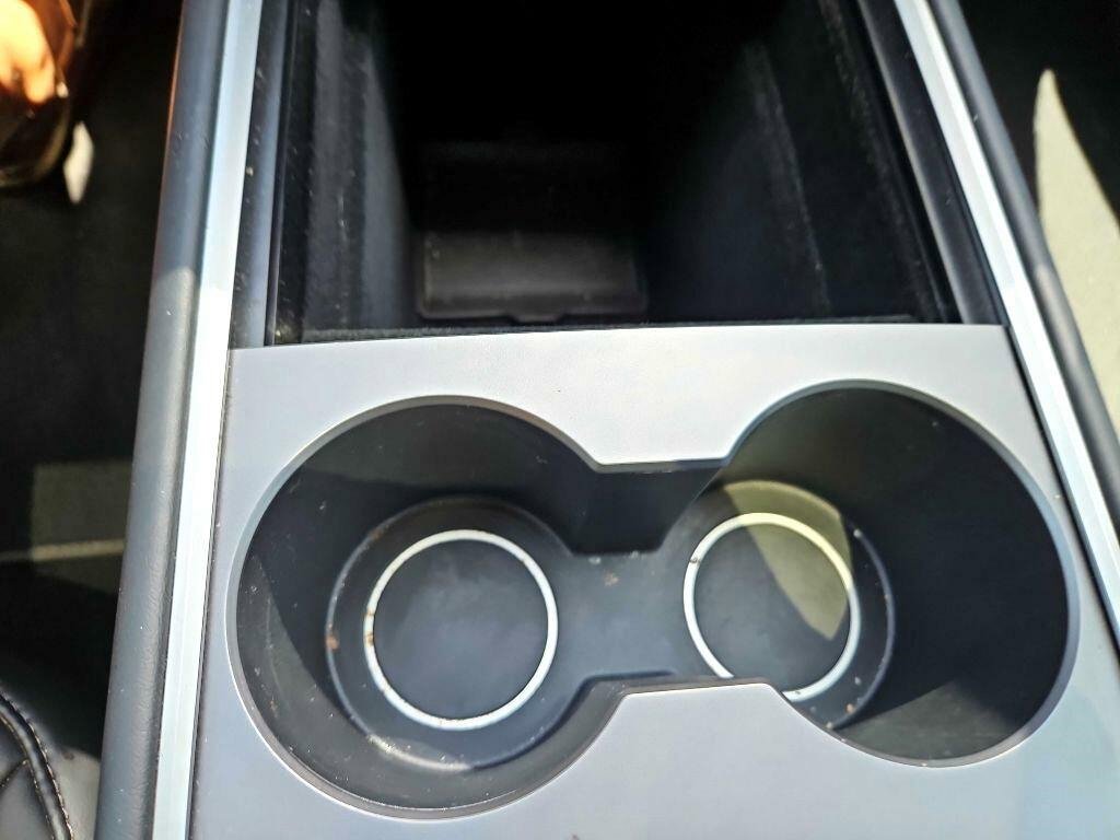 Used 2021 Tesla Model Y Performance image 18