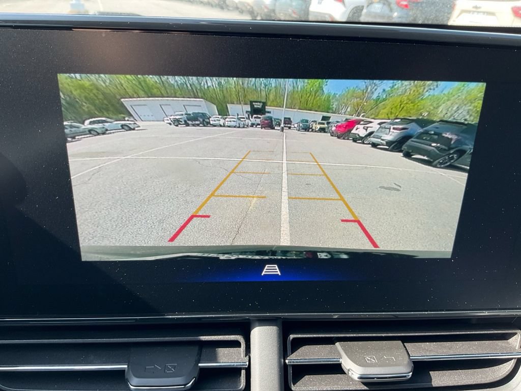 New 2026 Chevrolet Trax LT w/ Driver Confidence Package FWD image 20