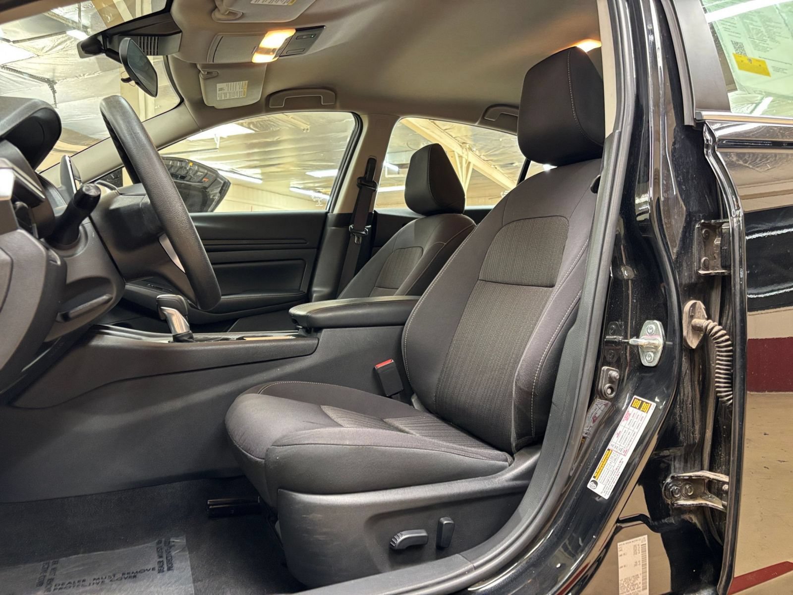 Used 2025 Nissan Altima 2.5 SV FWD image 27