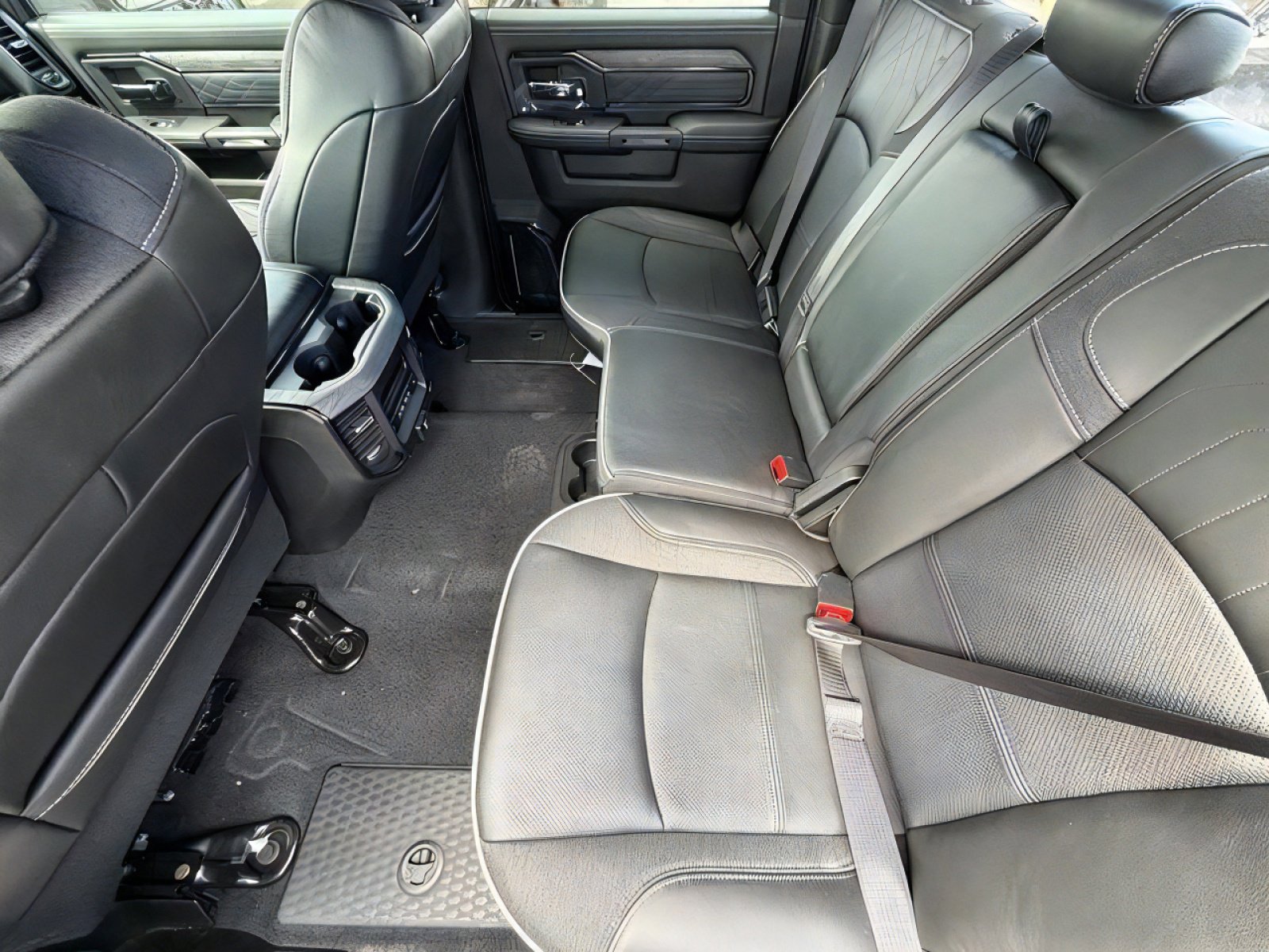 New 2026 RAM 2500 Limited AWD/4WD image 12