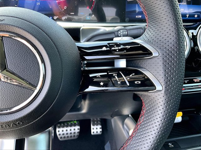 New 2026 Mercedes-Benz GLB 250 image 21