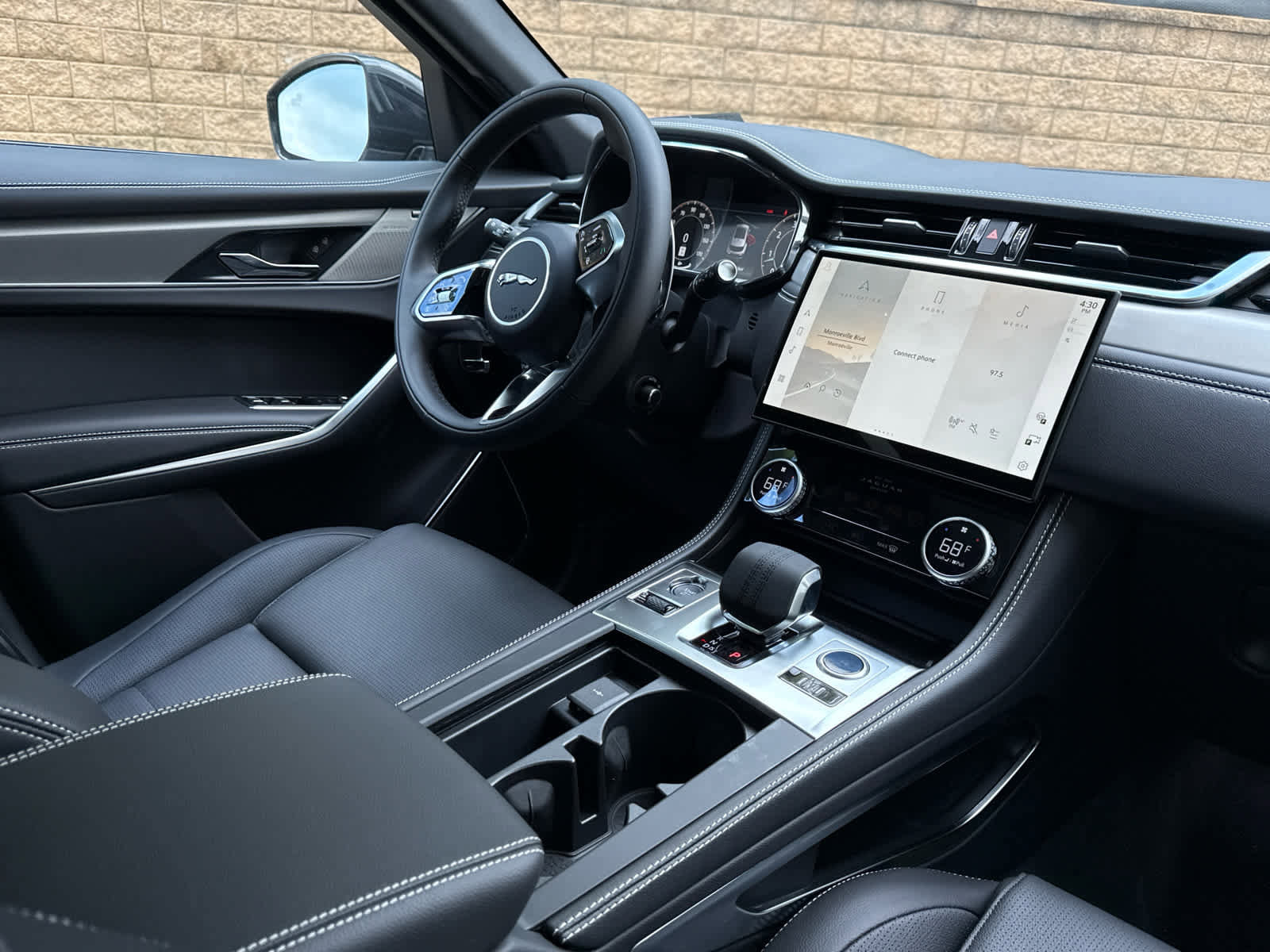 Used 2026 Jaguar F-PACE R-Dynamic S image 10