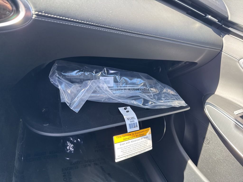 Used 2025 Genesis GV70 2.5T w/ Select Package image 32