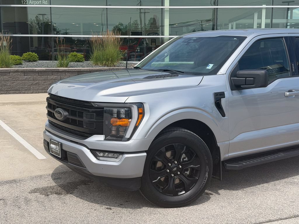 Used 2022 Ford F150 XLT w/ Equipment Group 301A Mid RWD image 2