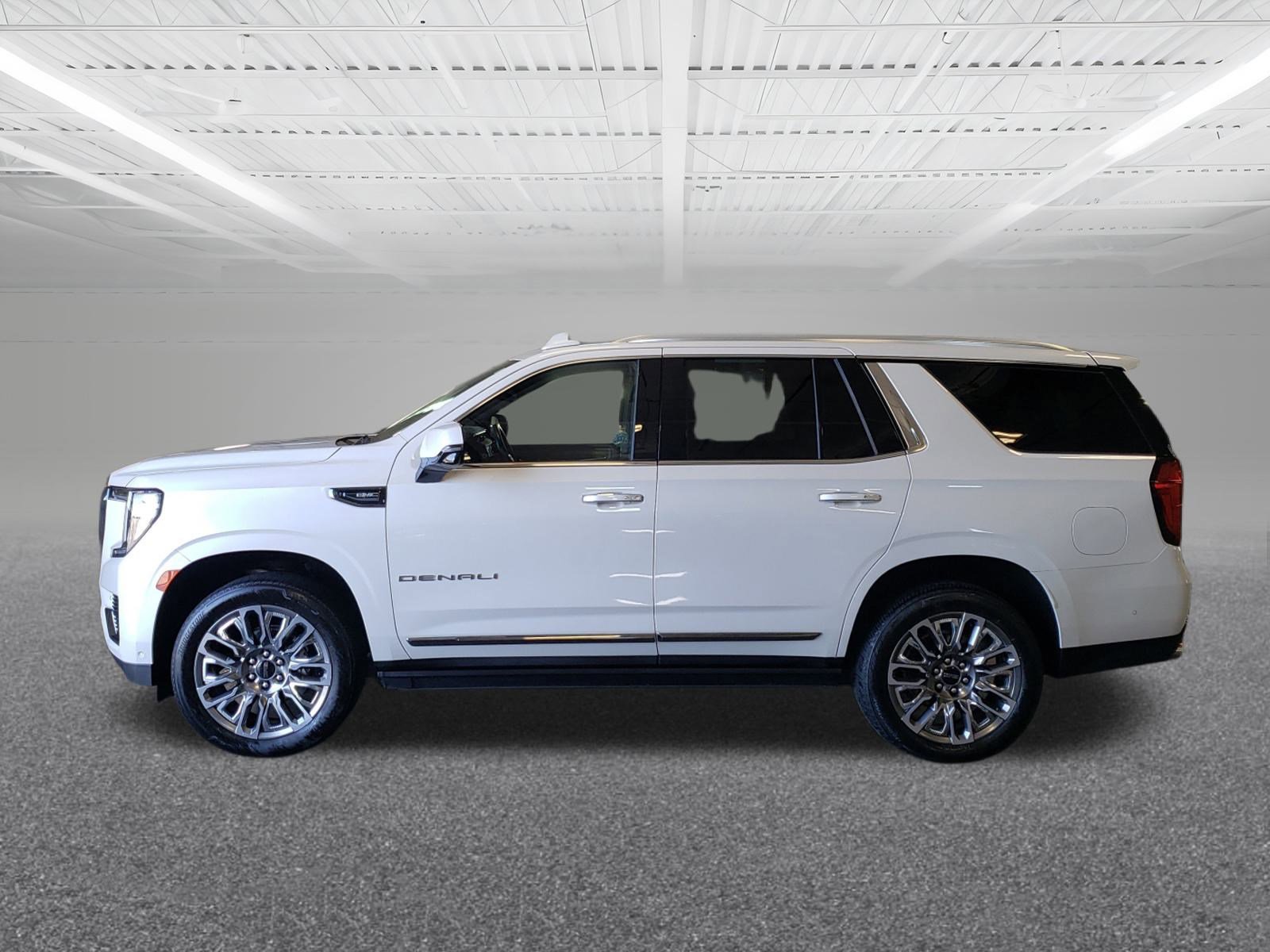 Used 2023 GMC Yukon Denali Ultimate w/ LPO, Floor Liner Package