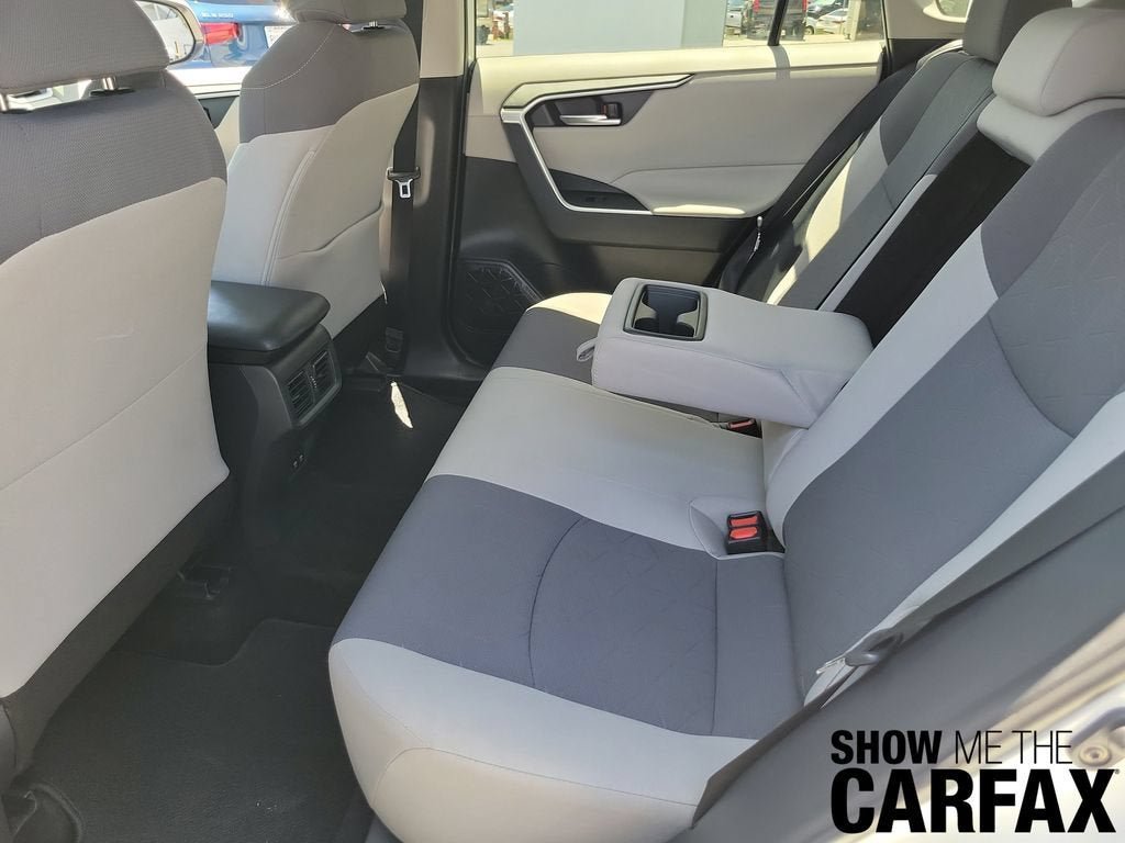 Used 2019 Toyota RAV4 XLE AWD/4WD image 13