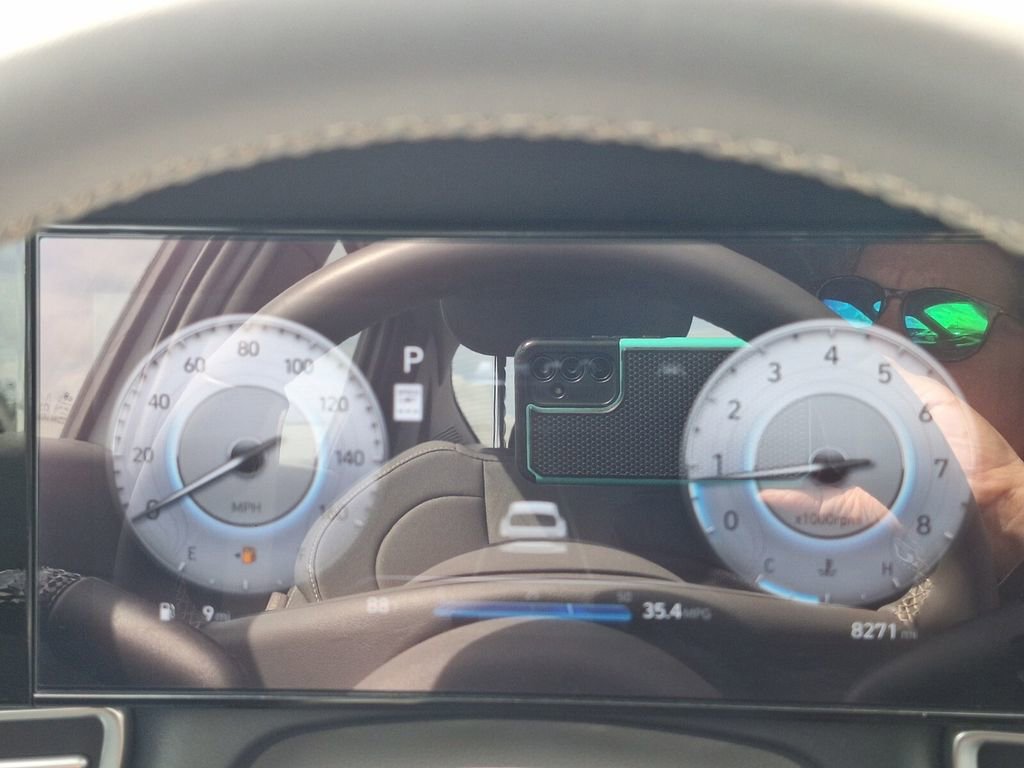 Used 2025 Hyundai Elantra SEL image 15