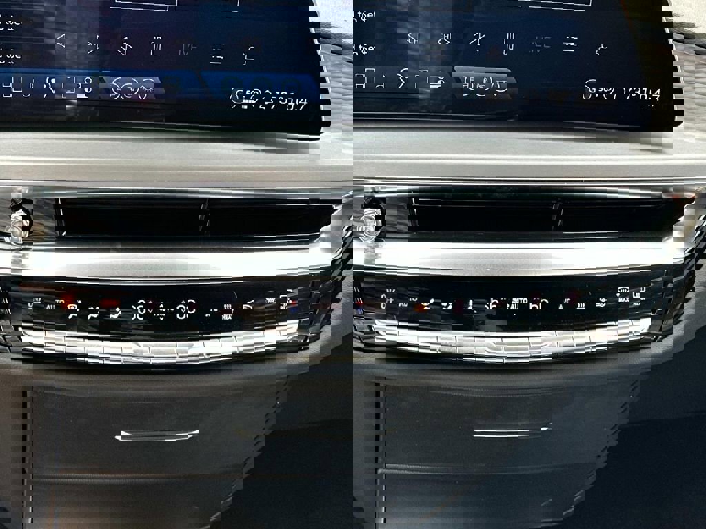 New 2025 Cadillac Lyriq Sport image 13