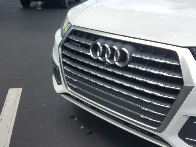Used 2019 Audi Q7 3.0T Prestige w/ Prestige Package AWD/4WD image 9