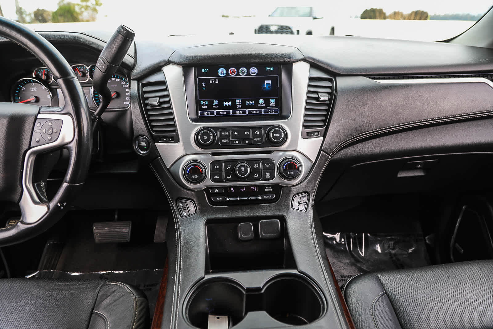 Used 2020 GMC Yukon XL SLT image 12