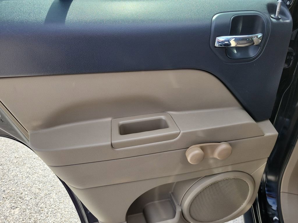 Used 2012 Jeep Patriot Sport image 9