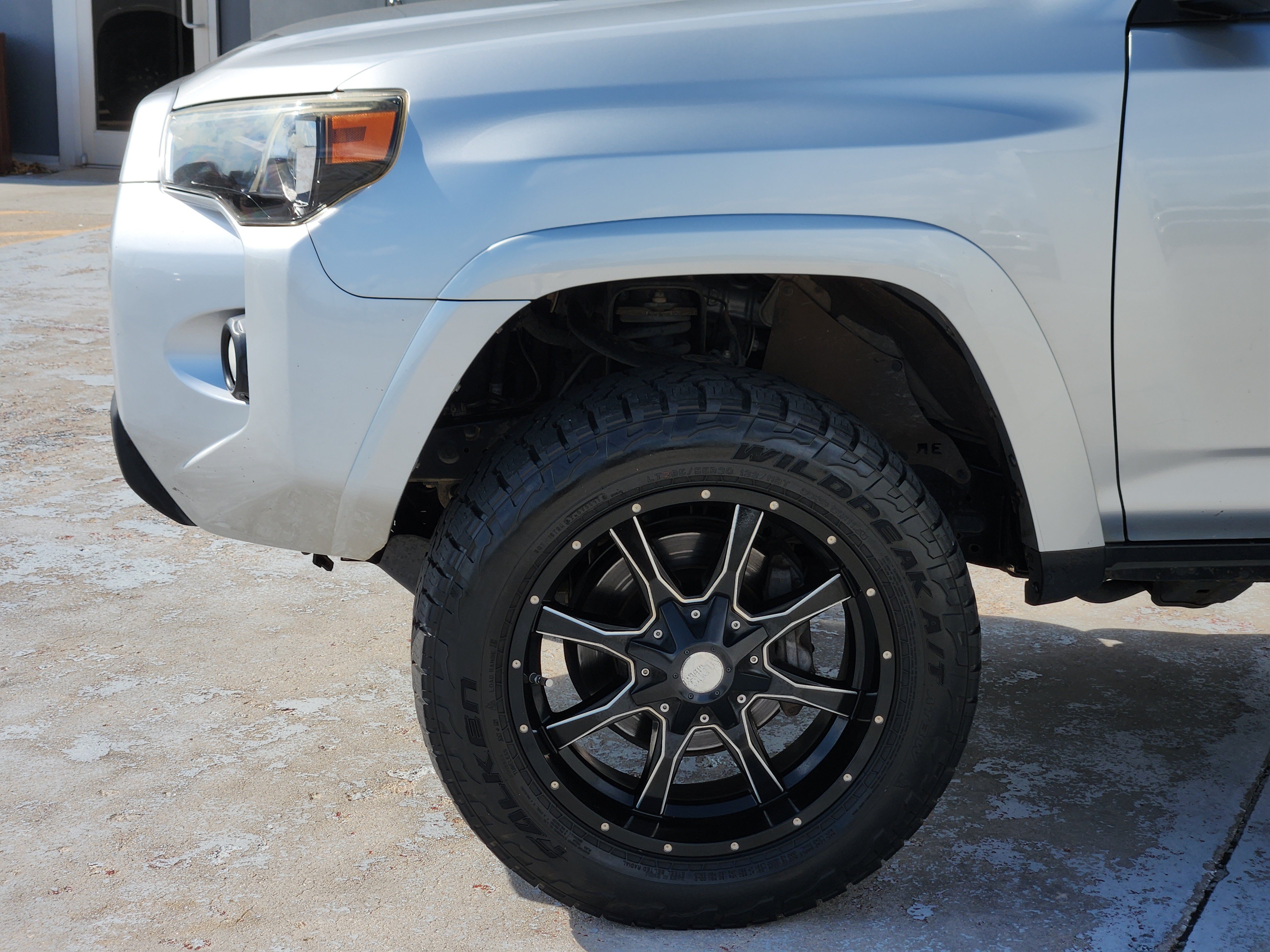 Used 2016 Toyota 4Runner SR5 AWD/4WD image 8