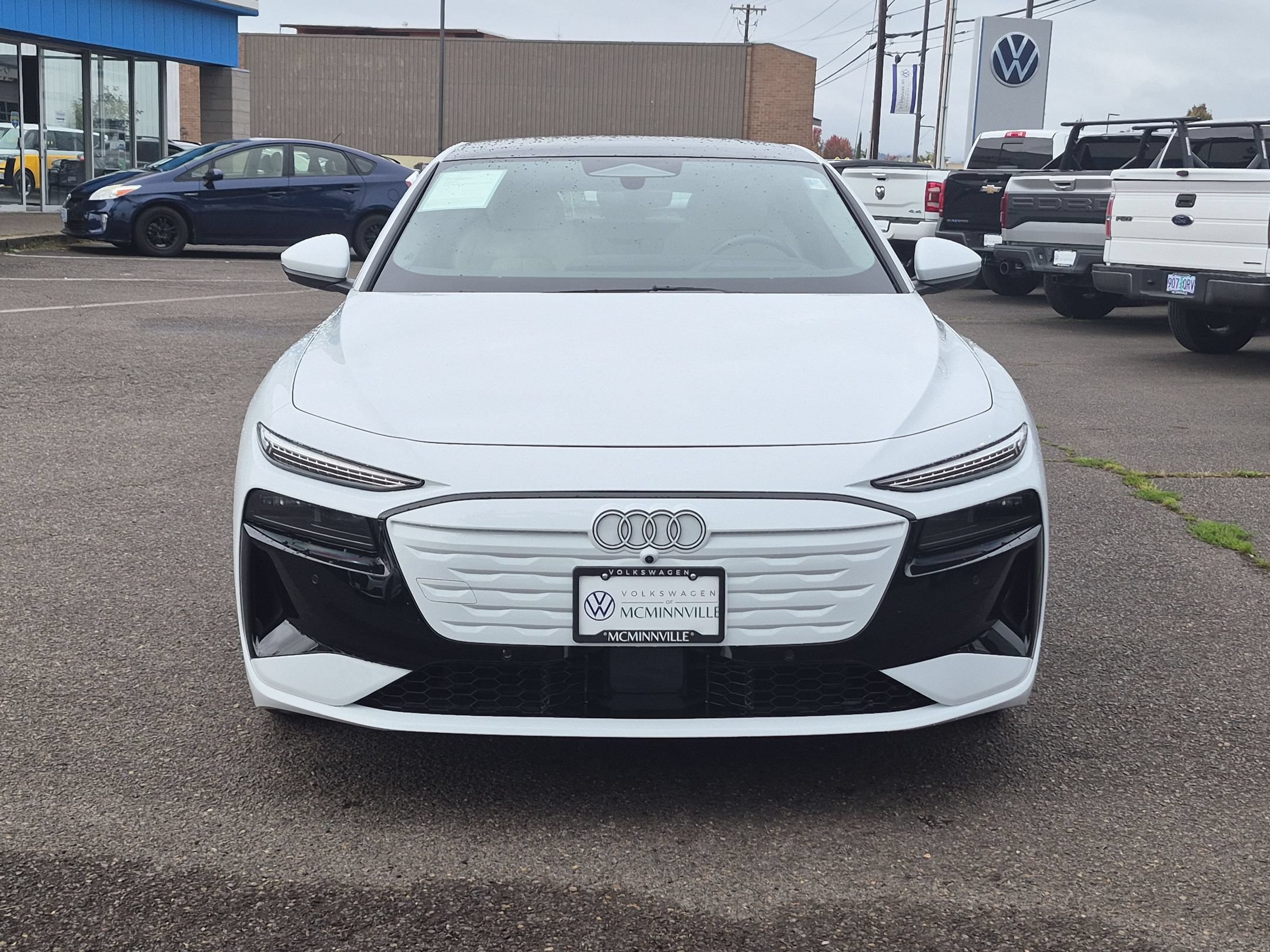 Used 2025 Audi A6 e-tron Premium Plus w/ Premium Plus AWD/4WD image 8