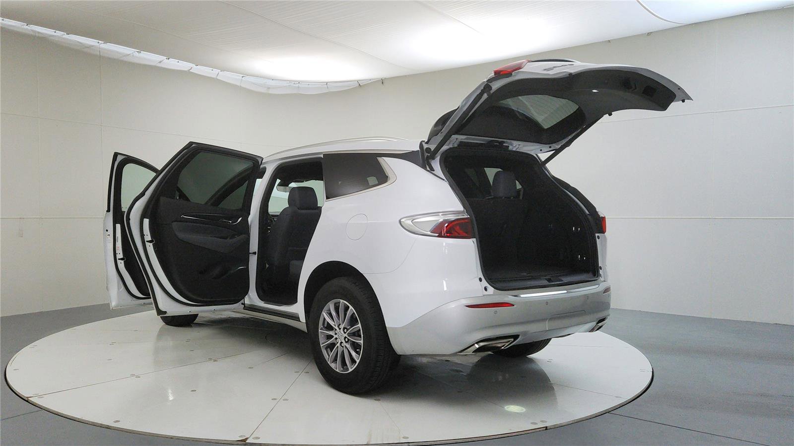 Used 2024 Buick Enclave Premium image 11
