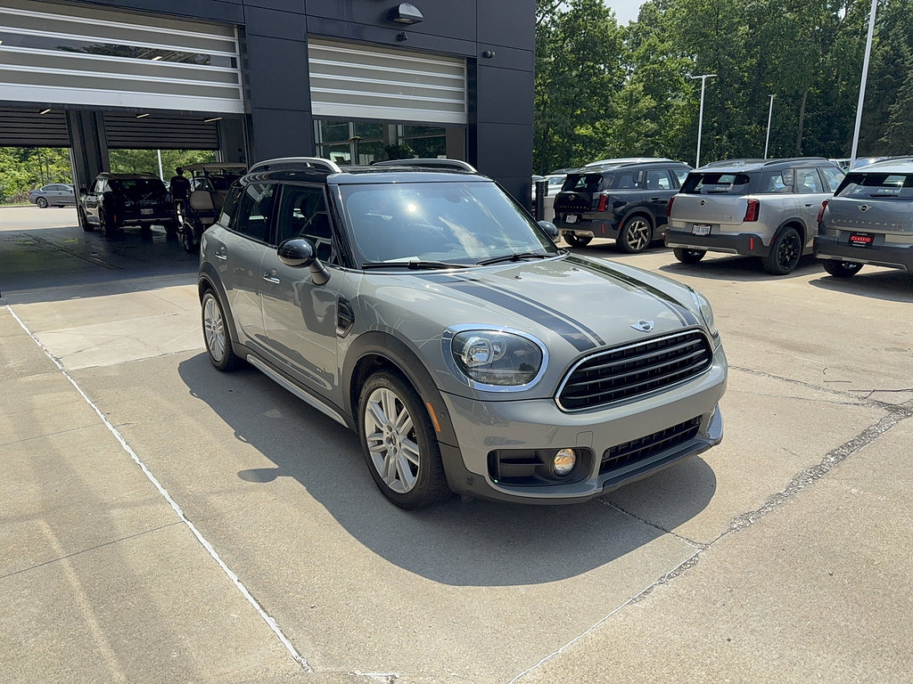 Used 2017 MINI Cooper Countryman ALL4 AWD/4WD image 2