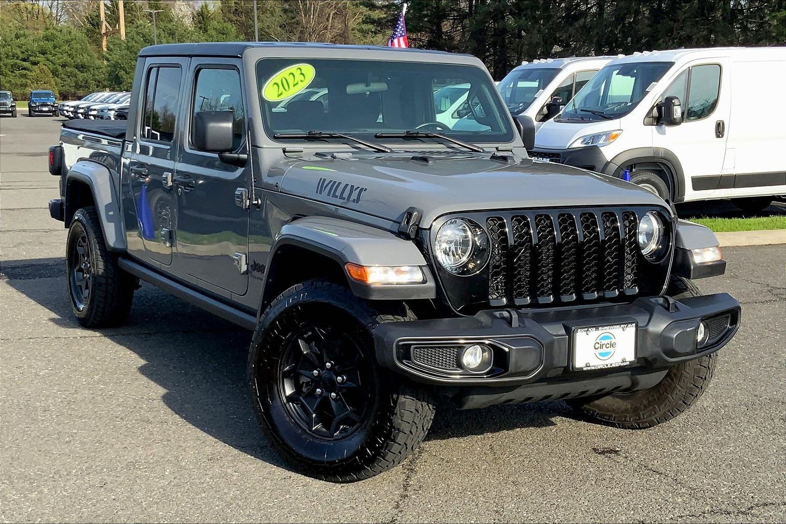 Certified 2023 Jeep Gladiator Willys image 2