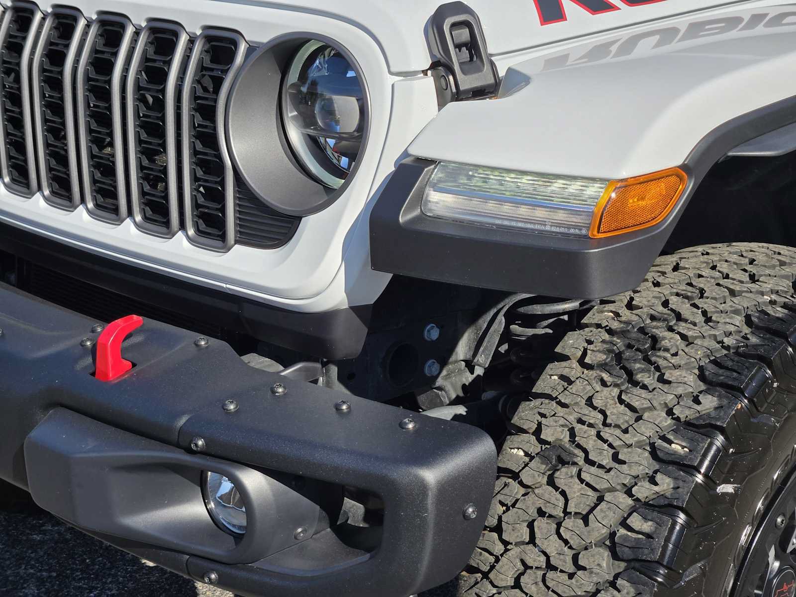 Used 2025 Jeep Wrangler Unlimited Rubicon w/ XTREMEE 35" Tire Package AWD/4WD image 9