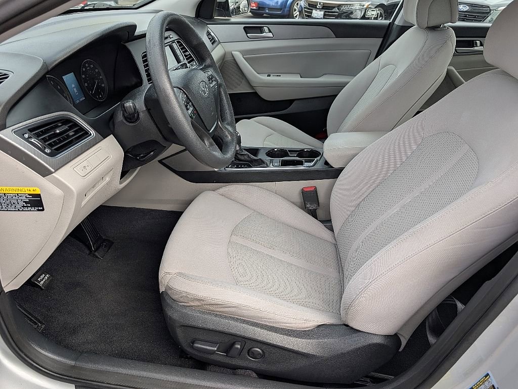 Used 2015 Hyundai Sonata SE w/ Option Group 09 FWD image 26