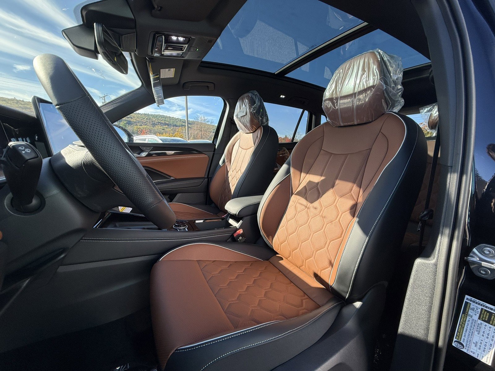 New 2026 Volkswagen Tiguan SEL R-Line image 12