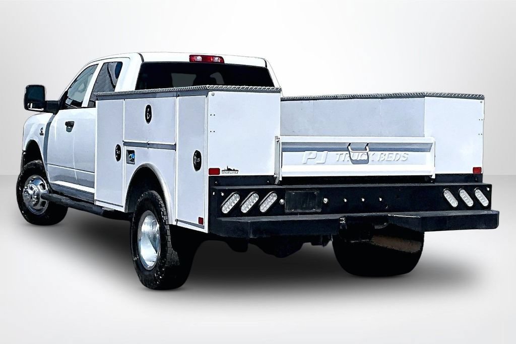 Used 2024 RAM 3500 Tradesman w/ Chrome Appearance Group AWD/4WD image 5