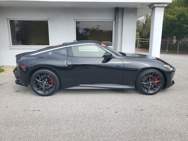Certified 2024 Nissan Z Performance w/ Floor Mat Package image 7