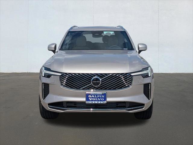 New 2026 Volvo XC90 T8 Plus w/ Protection Package Premier image 4
